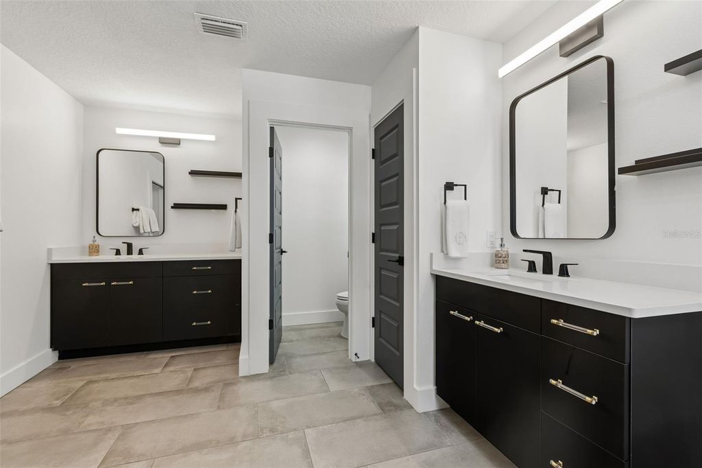 Image 13 of property listing at 3209 W ROGERS AVENUE, Tampa, FL 33611