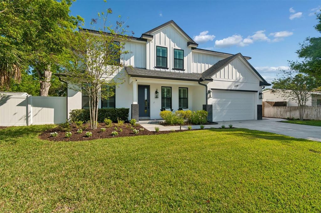 Image 27 of property listing at 3209 W ROGERS AVENUE, Tampa, FL 33611