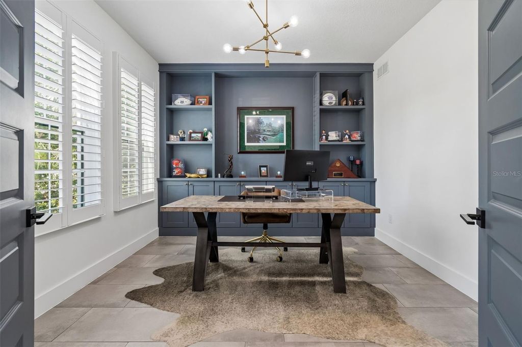 Image 5 of property listing at 3209 W ROGERS AVENUE, Tampa, FL 33611