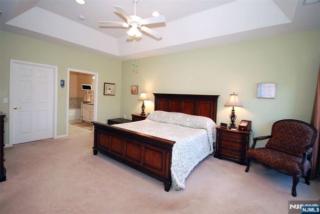 12 Quartz Way, Woodland Park, NJ 07424