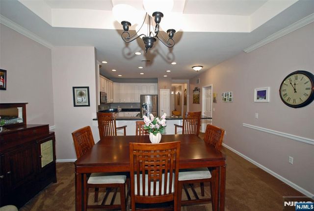 12 Quartz Way, Woodland Park, NJ 07424