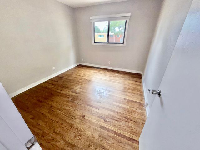 1004 California Street SE, Albuquerque, NM 87108