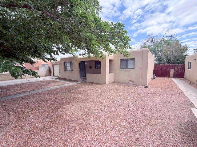1004 California Street SE, Albuquerque, NM 87108