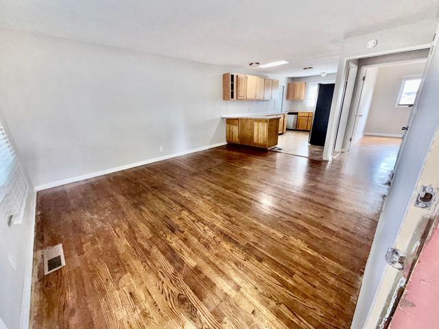 1004 California Street SE, Albuquerque, NM 87108