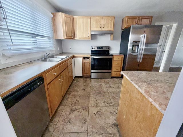 1004 California Street SE, Albuquerque, NM 87108
