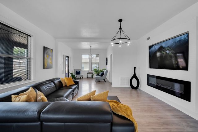 805 E Wise Street, Bowie, TX 76230