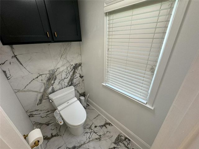 1025 Beacon Hill Crossing, Alpharetta, GA 30005