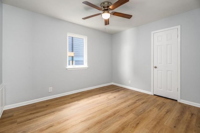 901 Bonita Street, Bayou Vista, TX 77563