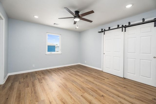 901 Bonita Street, Bayou Vista, TX 77563