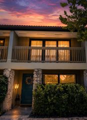 6047 Bayview Drive, Fort Lauderdale, FL 33308