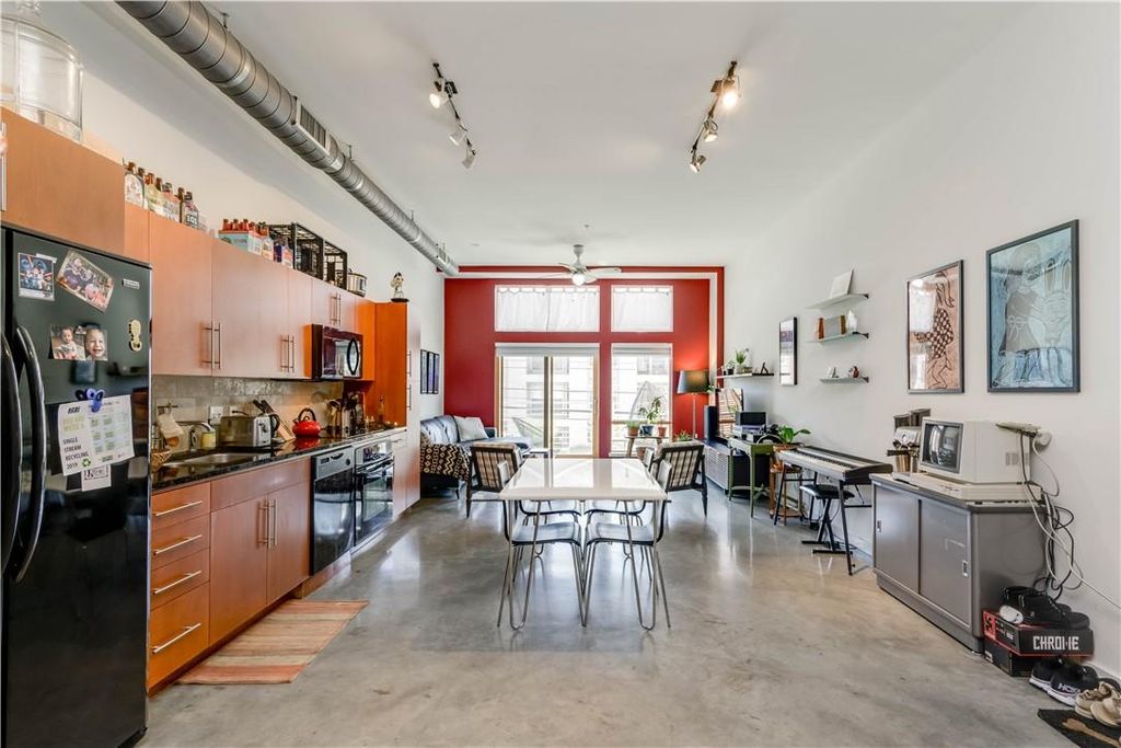 2124 E 6th ST 220, Austin, TX 78702