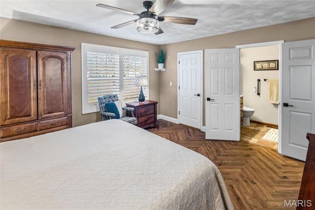 227 Suburban Drive, Smithton, IL 62285