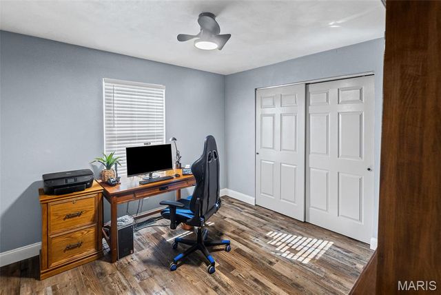 227 Suburban Drive, Smithton, IL 62285