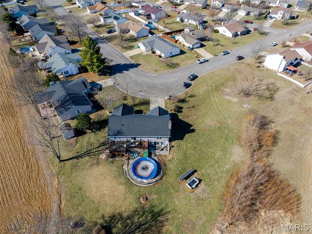 227 Suburban Drive, Smithton, IL 62285