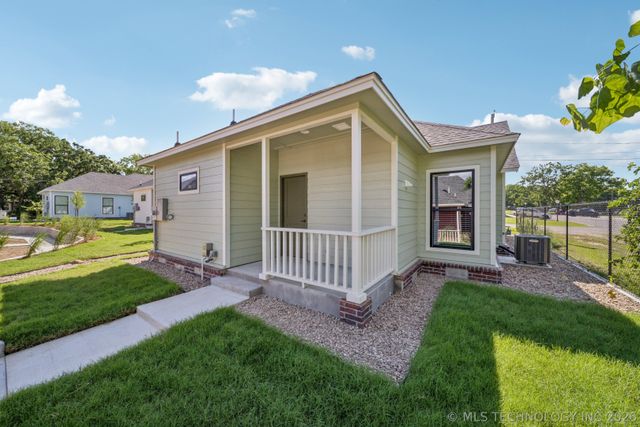 210 S Bluff Street A, Catoosa, OK 74015