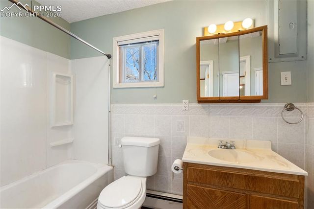 1218 Aspen Avenue, Colorado Springs, CO 80905