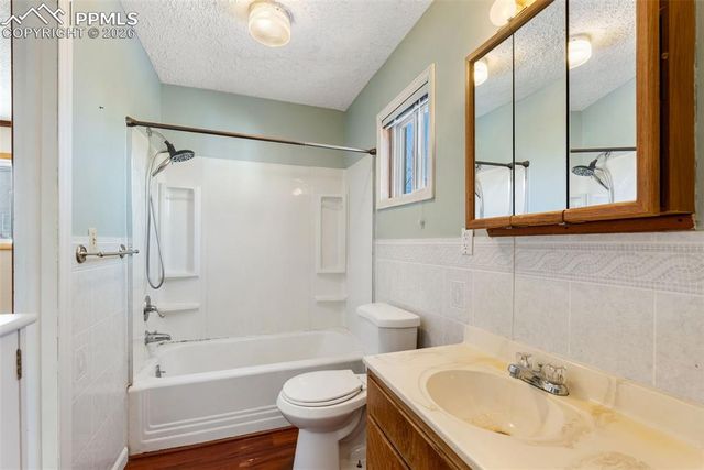 1218 Aspen Avenue, Colorado Springs, CO 80905