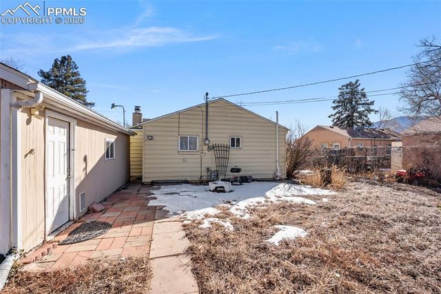 1218 Aspen Avenue, Colorado Springs, CO 80905