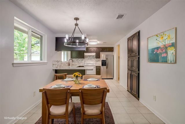 113 Quail Creek Drive, Crowley, TX 76036