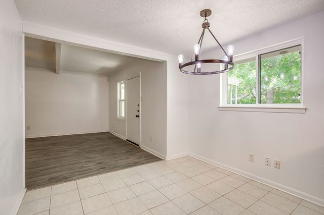 113 Quail Creek Drive, Crowley, TX 76036