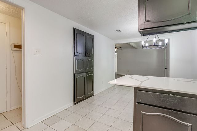 113 Quail Creek Drive, Crowley, TX 76036