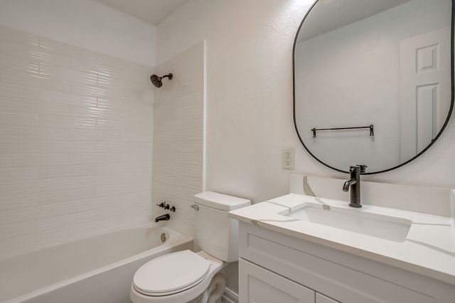 113 Quail Creek Drive, Crowley, TX 76036