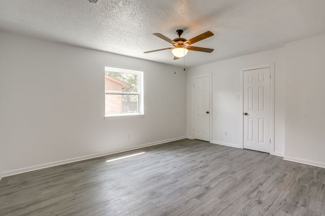 113 Quail Creek Drive, Crowley, TX 76036