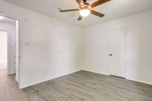 113 Quail Creek Drive, Crowley, TX 76036