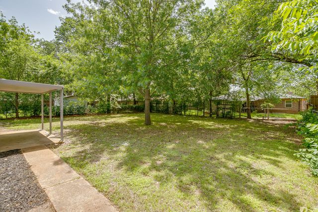 113 Quail Creek Drive, Crowley, TX 76036