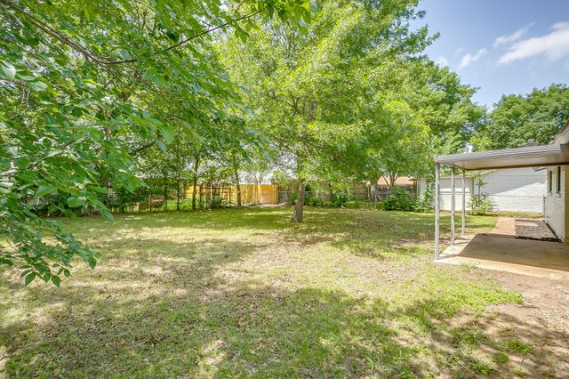 113 Quail Creek Drive, Crowley, TX 76036