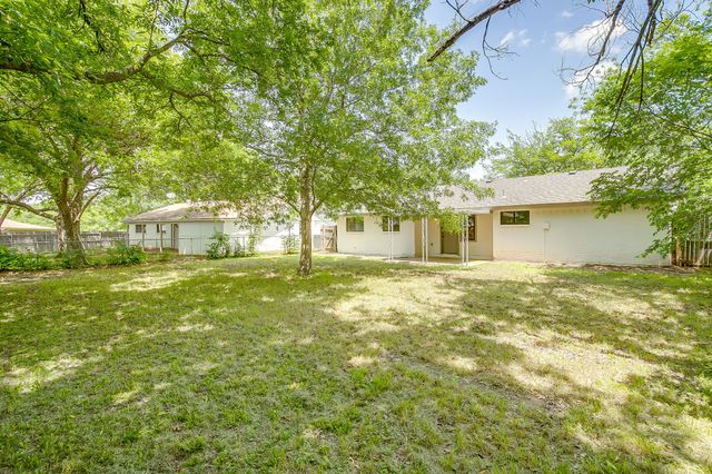 113 Quail Creek Drive, Crowley, TX 76036