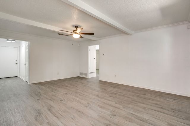 113 Quail Creek Drive, Crowley, TX 76036