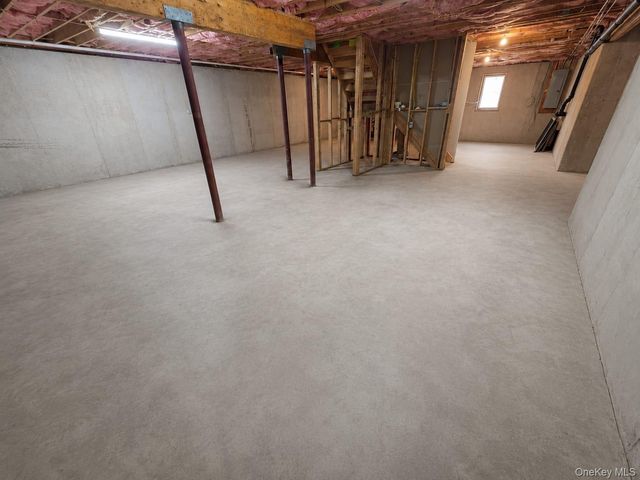 8 Brian Court, Salisbury Mills, NY 12577