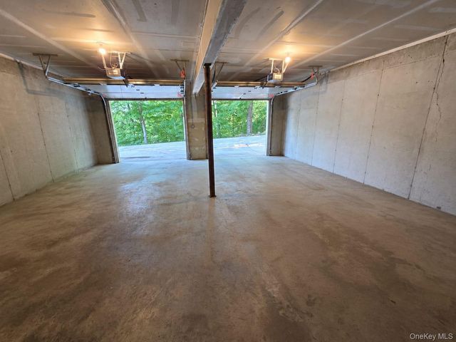 8 Brian Court, Salisbury Mills, NY 12577
