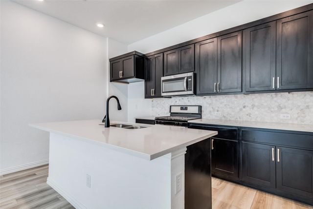 9915 Schramm Street, Irving, TX 75063