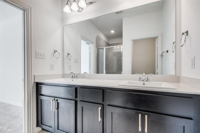 9915 Schramm Street, Irving, TX 75063