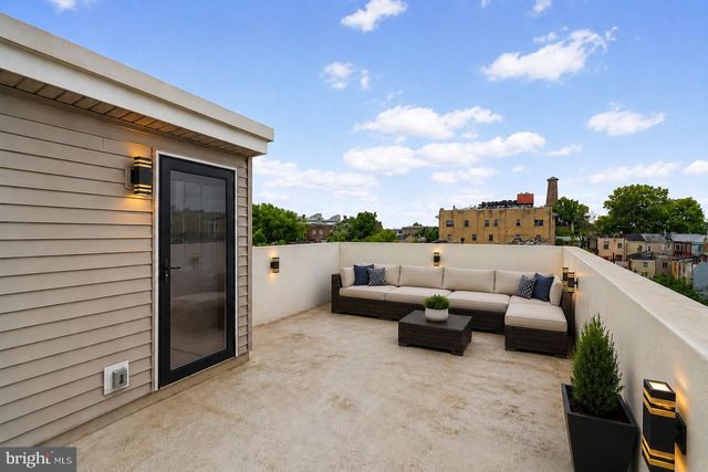 933 S 3RD ST, Philadelphia, PA 19147