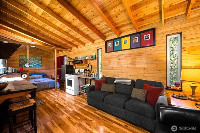 350 Cheetah Lane, Sedro Woolley, WA 98284