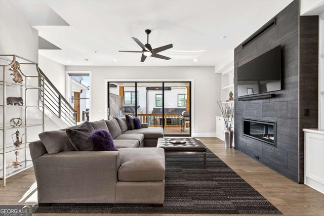 2722 Thornewilde Way, Atlanta, GA 30339