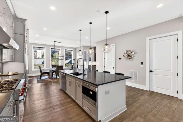 2722 Thornewilde Way, Atlanta, GA 30339