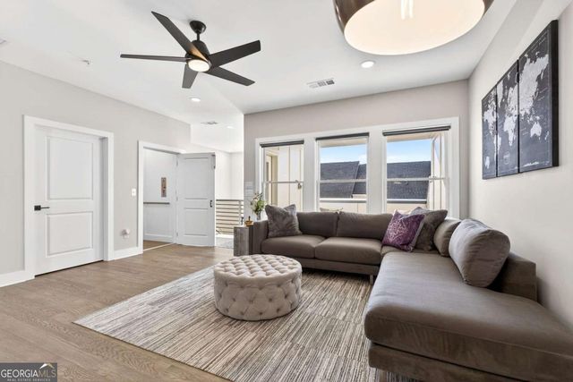 2722 Thornewilde Way, Atlanta, GA 30339