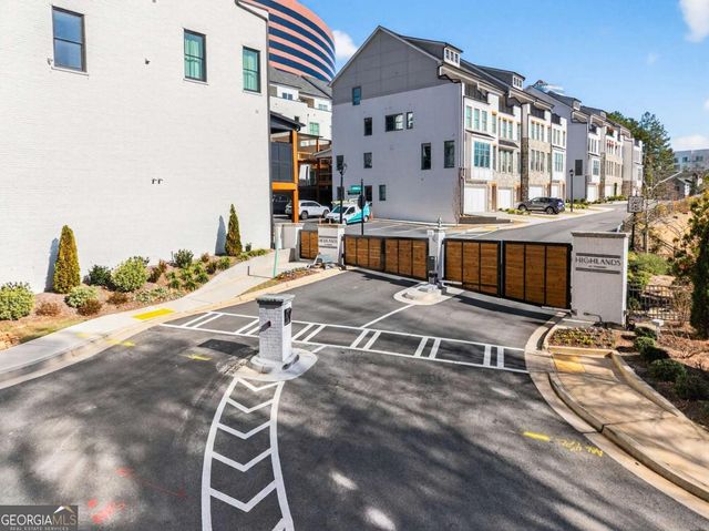 2722 Thornewilde Way, Atlanta, GA 30339