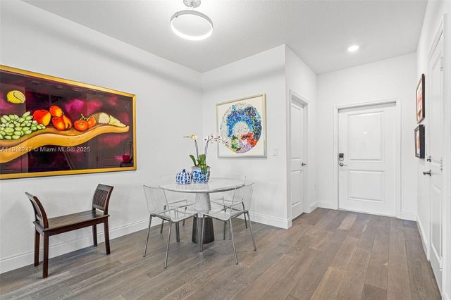 245 NE 210th St, Miami, FL 33179