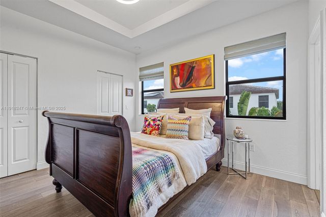 245 NE 210th St, Miami, FL 33179