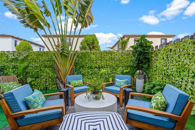 245 NE 210th St, Miami, FL 33179