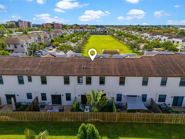 245 NE 210th St, Miami, FL 33179