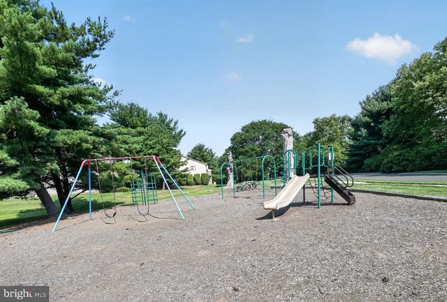 1313 MORRIS CT, North Wales, PA 19454