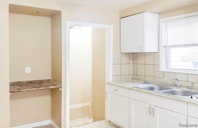 8690 Fielding Street, Detroit, MI 48228