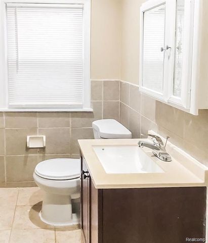 8690 Fielding Street, Detroit, MI 48228