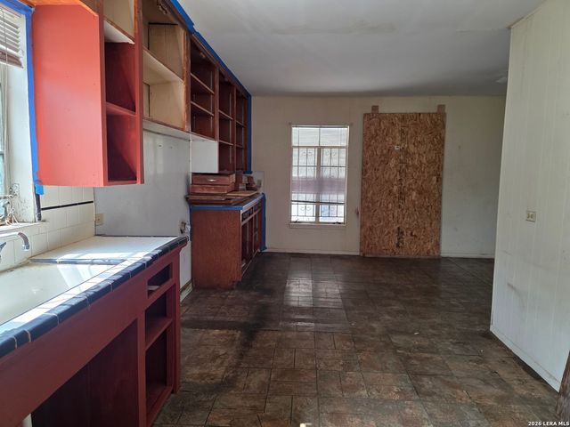439 Ward, San Antonio, TX 78223